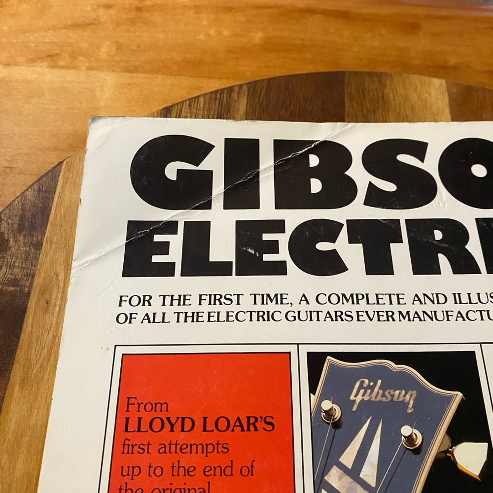 Vintage 1983 GIBSON ELECTRICS Guitar Book Vol 1 - Unique Factory Misprint - Picture 4 of 16
